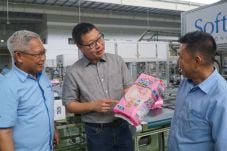 Perkuat Posisi Pasar,...