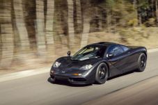 McLaren 620R Jadi Mobil...