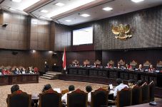 Kado Istimewa dari MK