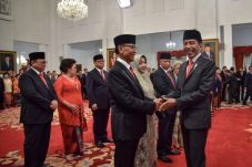 Dari Pengusaha Kaya...