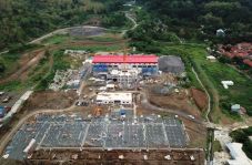 Dikebut, Pembangunan...