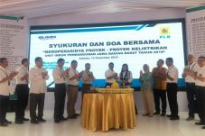 PLN Rampungkan Proyek...