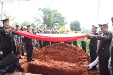 Polisi Berpangkat Ajun...