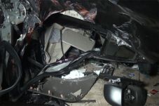 Mobil Avanza Hancur...