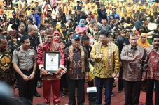 Peringati Puncak Hari...