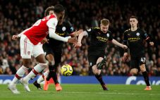 Babak I: Arsenal Dibantai...