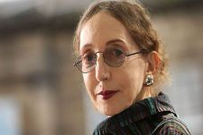 Joyce Carol Oates, Penulis...