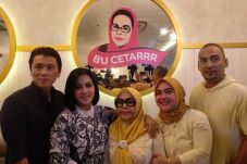 Syahrini Kenalkan Masakan...