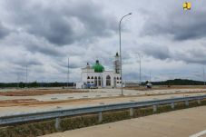 Jalan Tol Pertama di...