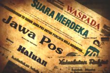 Daftar Koran Berbahasa...