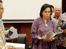 Tak Mau Kecolongan,...