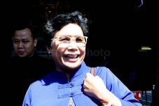 Lili Pintauli Siregar,...