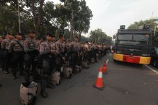 Amankan Natal dan Tahun...