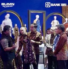 Presiden Jokowi Beli...