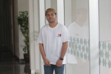 Ahmad Abdul Tunjukkan...
