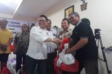 Pendeta dan Jemaat GPdI...