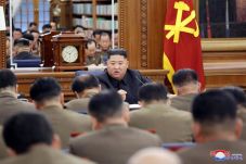 Kim Jong-un Gelar Pertemuan...