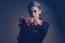 Merasa Kesepian, Miley...