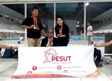 Dua Atlet Renang Berprestasi...