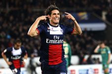 Rekrut Cavani, Ini Risiko...