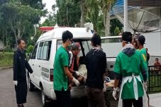 Banyak Penumpang Bus...