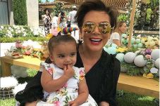 Kris Jenner Nangis Beri...