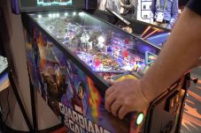 Stern Pinball Luncurkan...