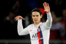Agar Bisa Rekrut Cavani,...