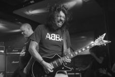 Dave Grohl Jadi Musisi...