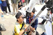 Keseruan Bereksperimen...