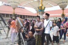 Warga Semarang Antusias...