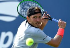 Lucas Pouille Absen...