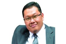 Impeachment, Hukum atau...