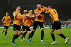 Manchester City Terkapar...