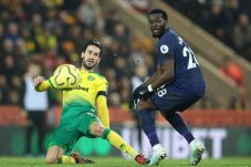 Tottenham Main Imbang,...