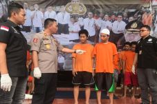 Nafsu Mau Jadi Ketua...