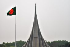 Hawa Dingin Sapu Bangladesh,...