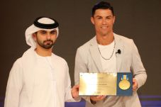Ronaldo Kalahkan Messi...