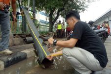 Polisi Buru Pemilik...