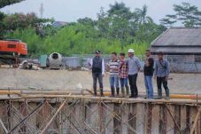 Proyek Solusi Banjir...