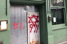 Sejumlah Grafiti Yahudi...