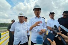 Alasan Jokowi Habiskan...