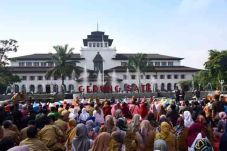 Satu Abad Gedung Sate,...