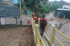 Ngamprah Diterjang Banjir...