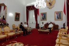 Prabowo dan Putranya...