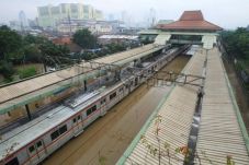 Terdampak Banjir, Sejumlah...