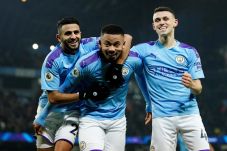 Tumbangkan Everton,...