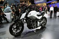 Honda Sukses Produksi...