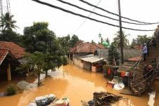 Gotong-Royong Atasi...