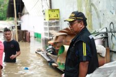 Kemensos Distribusikan...